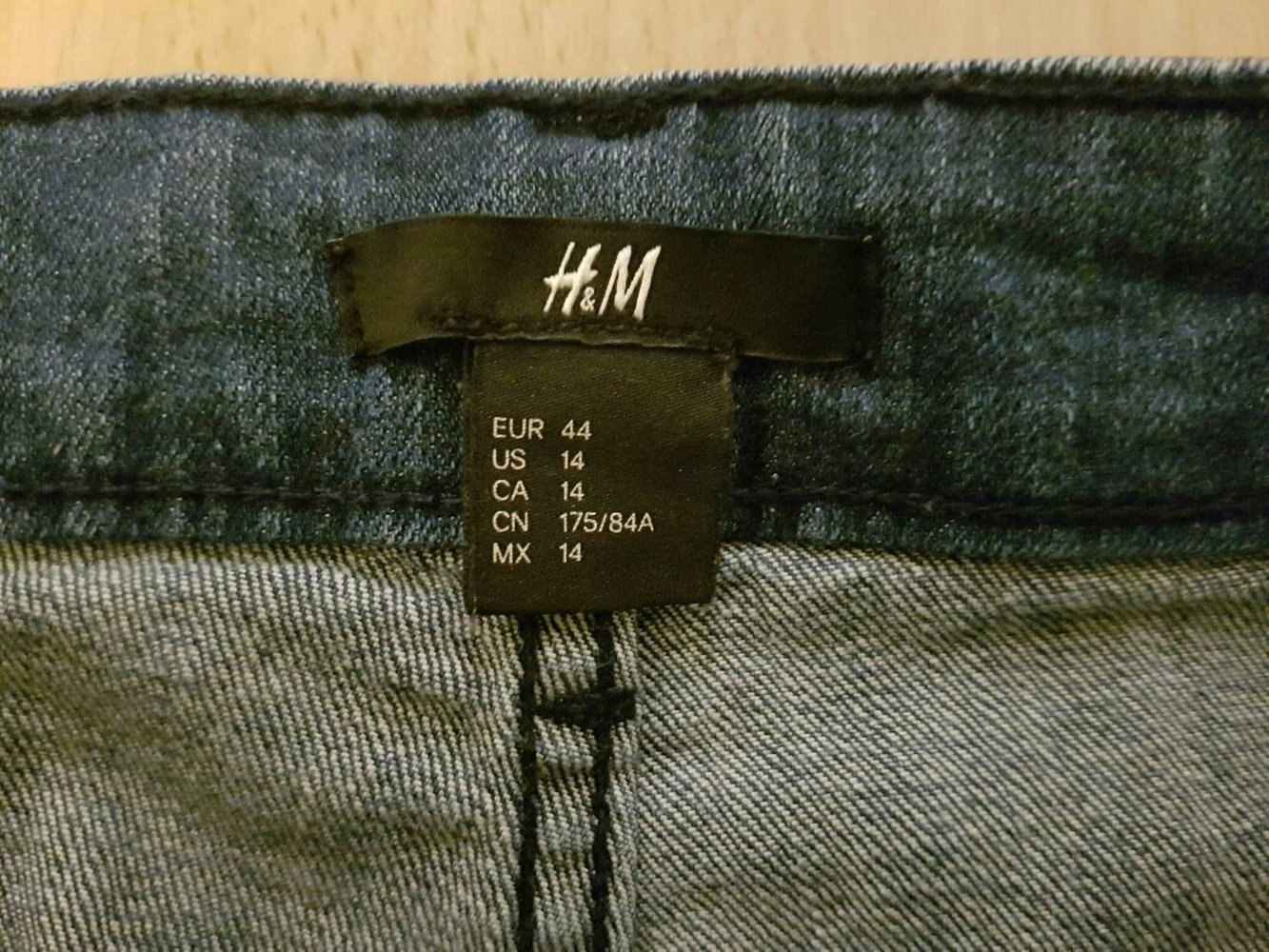 Schicke Jeans von H&M, Schlaghose, weiter Beinschnitt, Damen, dunkelblau, Grösse 42
