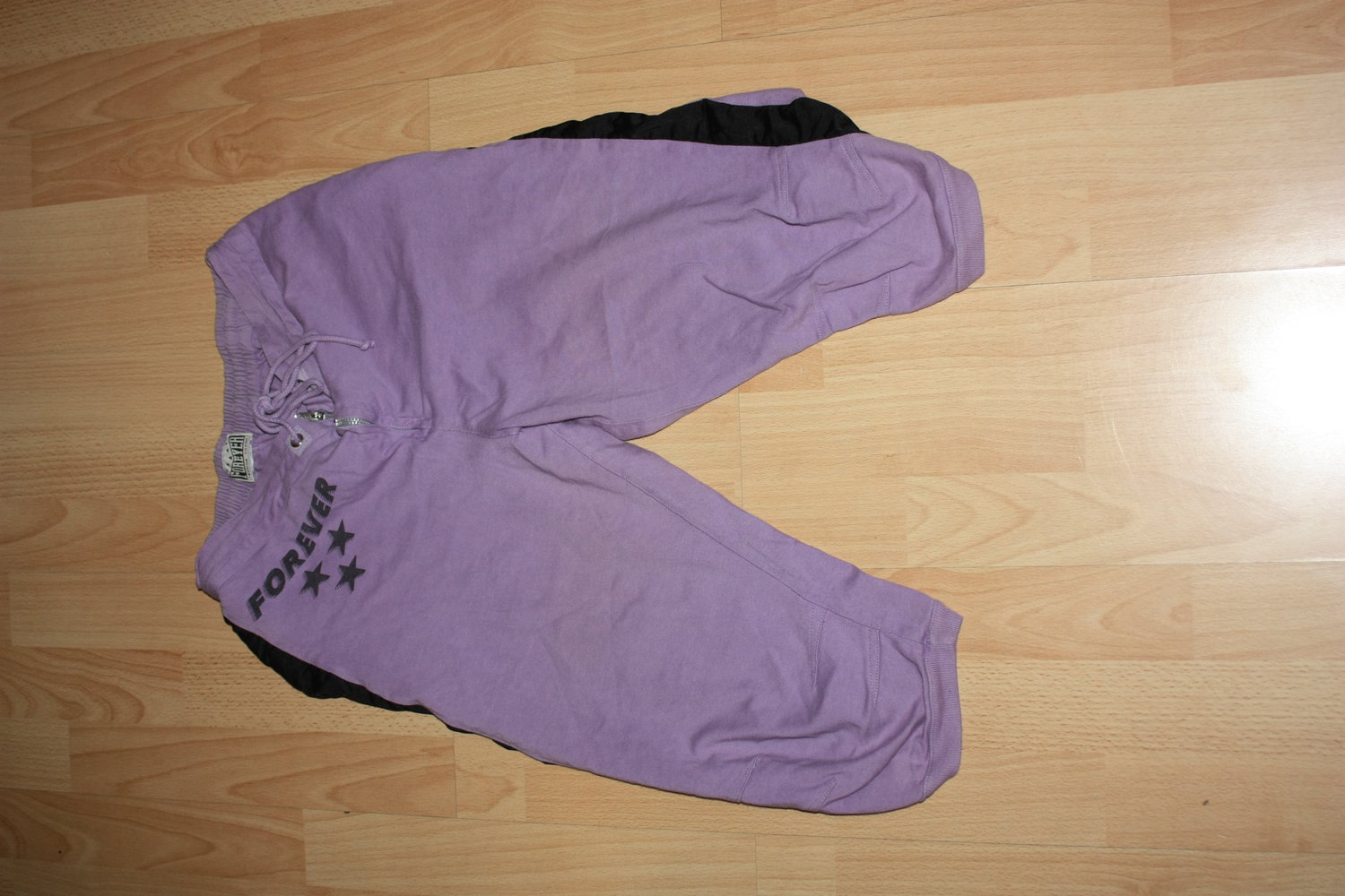 Schwarz lila Sporthose, 7/8 Bein, Gr. S, 100% Baumwolle