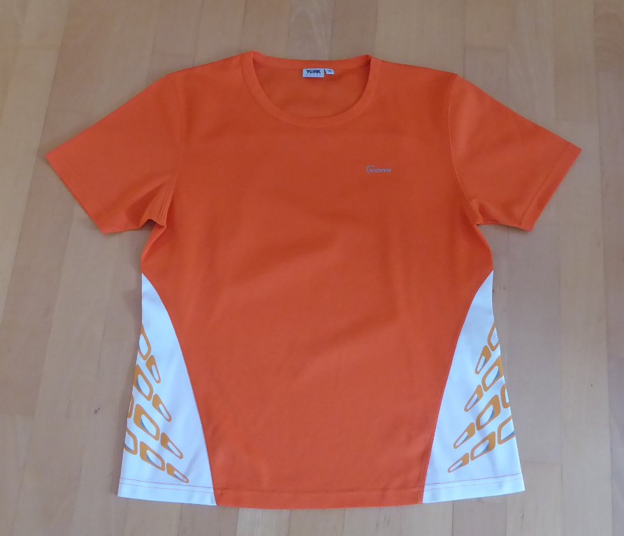 Orange-weißes Laufshirt