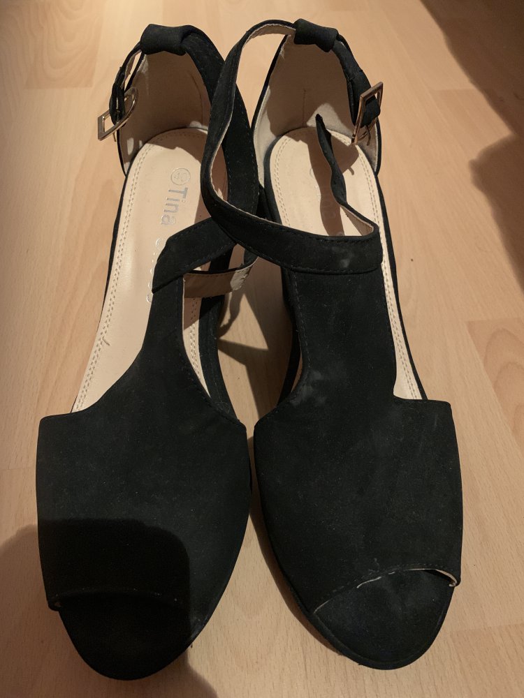 Schwarze Schuhe 