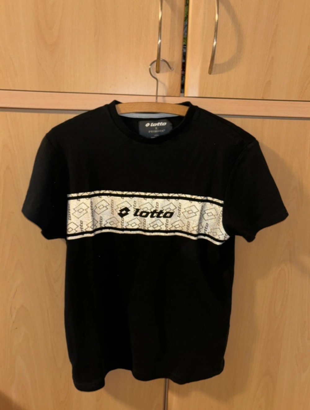 schwarzer Lotto T-Shirt