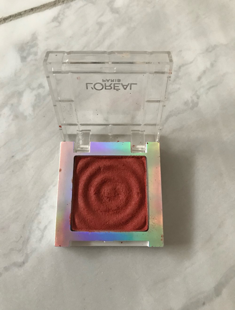 L’Oréal Oil Eyeshadow „Flaming“