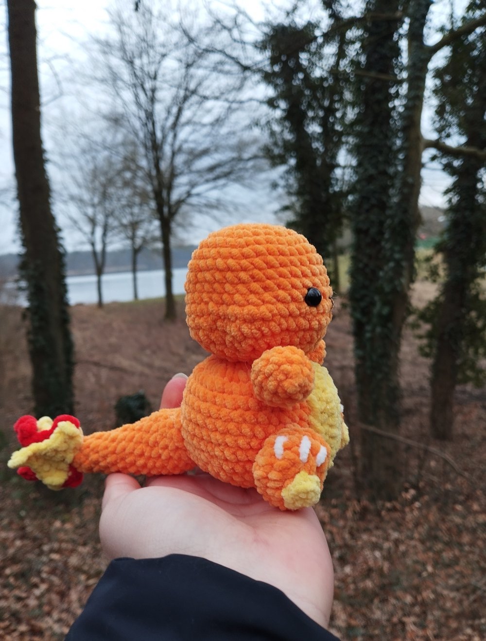 Glumanda Pokemon Charmander Kuscheltier Amigurumi selfmade gehäkelt