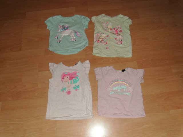 4 T-Shirts, mit Motiven, Gr. 110/116