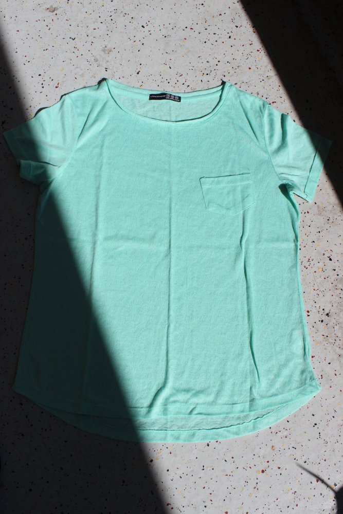 NEU! T-Shirt meergrün oriental floral transparent